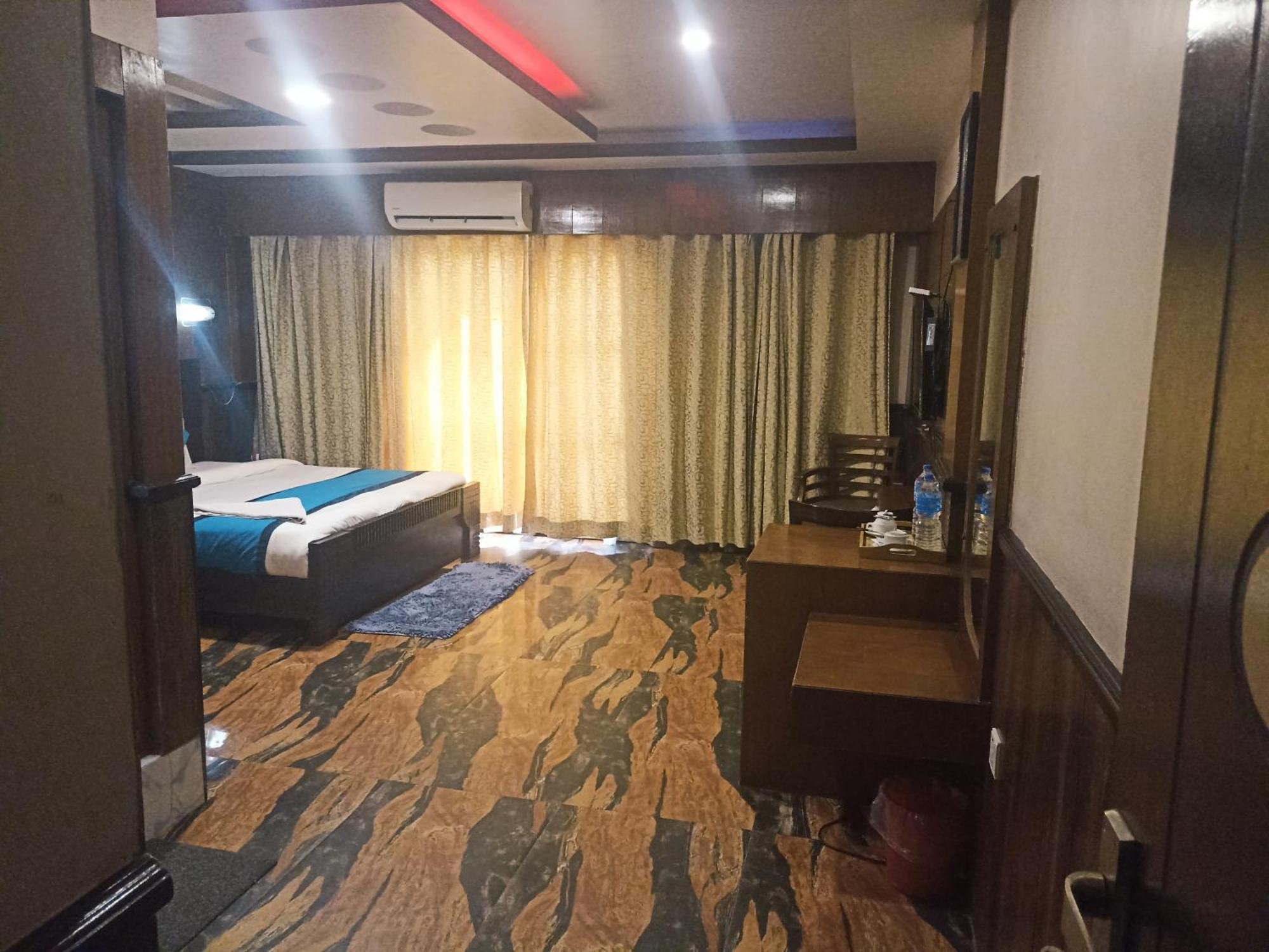 Hotel Prakash International Hetauda Szoba fotó